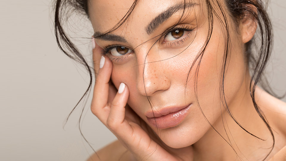 How Unrealistic Beauty Standards Profit From Womens Insecurities